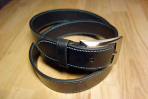 maroquinerie: ceinture cuir cousue main élégante
